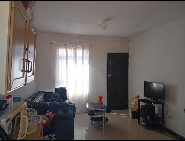 2 BEDROOM HOUSE FOR SALE IN SAVANNA CITY